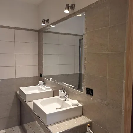 La Casetta Gialla * Rome