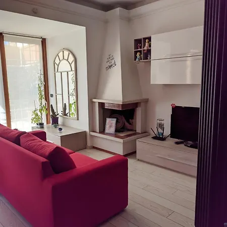 La Casetta Gialla Apartment
